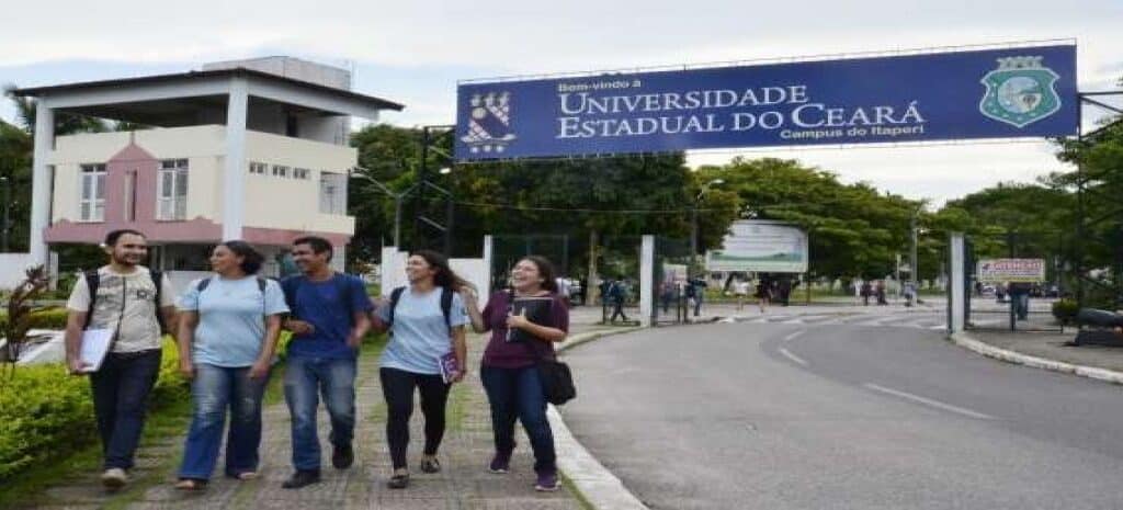Confira a correção de química da UECE realizada pela prof. Maria