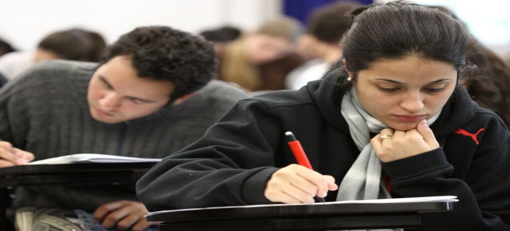 Conheça as universidades públicas que ainda utilizam vestibular.