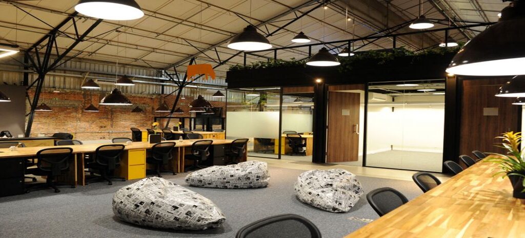 Conselhos de design de interiores de escritórios para escritórios de coworking