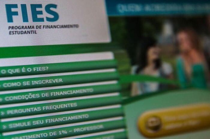 Fies: 127 mil beneficiários já solicitaram renegociação de dívidas_65995917bd4a2.jpeg