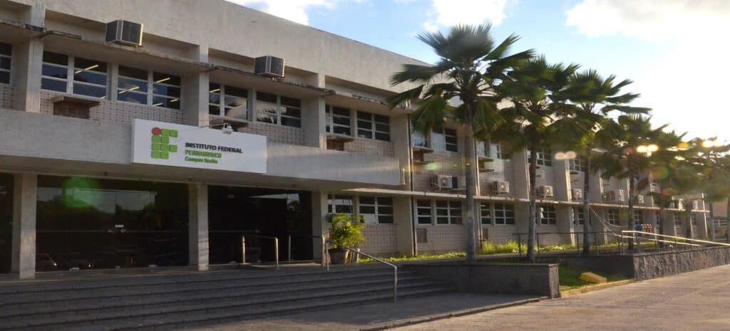 IFPE divulga nota oficial sobre Vestibular 2021