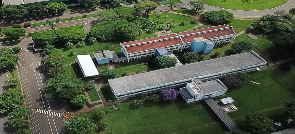 Por conta da pandemia, a UEL suspendeu os vestibulares inicialmente programados para março