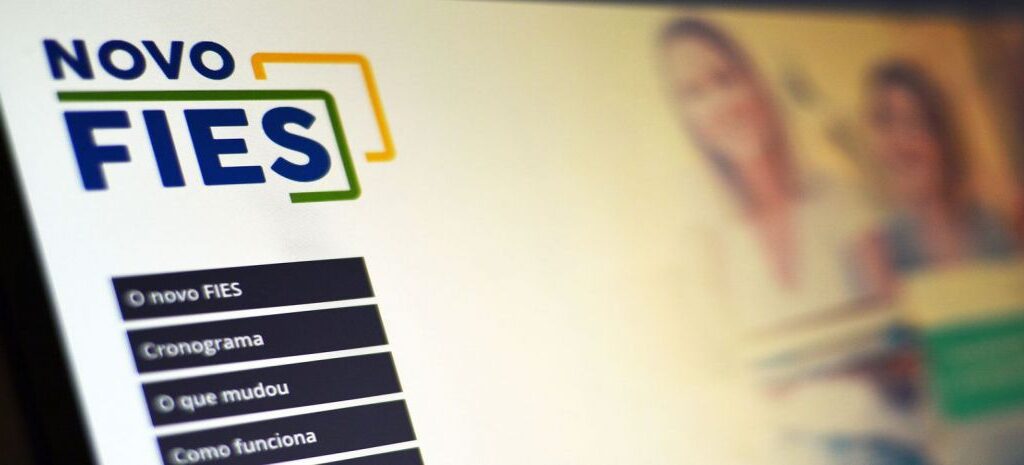 Terminam hoje as Inscrições para o FIES