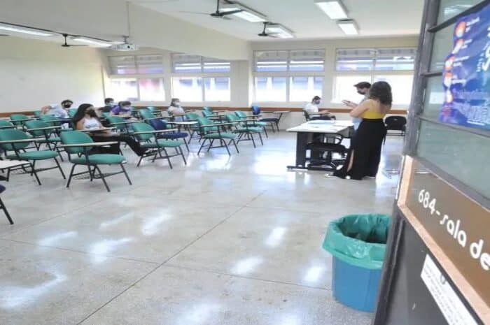 UEL aprova retorno do vestibular em duas fases para 2023_659958c831dc5.jpeg