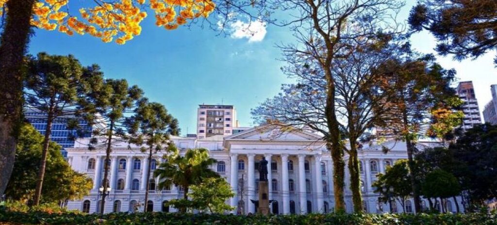 UFPR receberá inscrições para o Vestibular 2023 entre 18 de julho e 31 de agosto