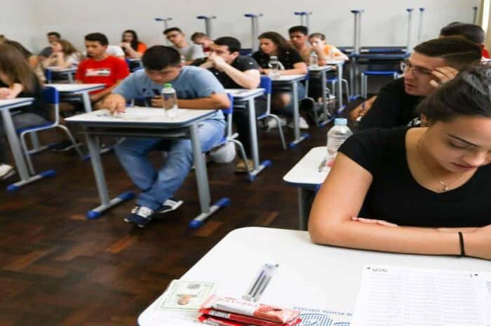 Universidades estaduais definem novas datas para Vestibular 2021_659955c8f3f8f.jpeg