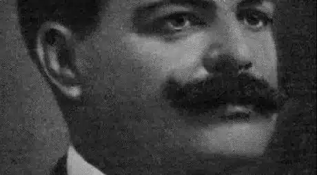 Quem Criou o Vestibular no Brasil? Descubra Agora!