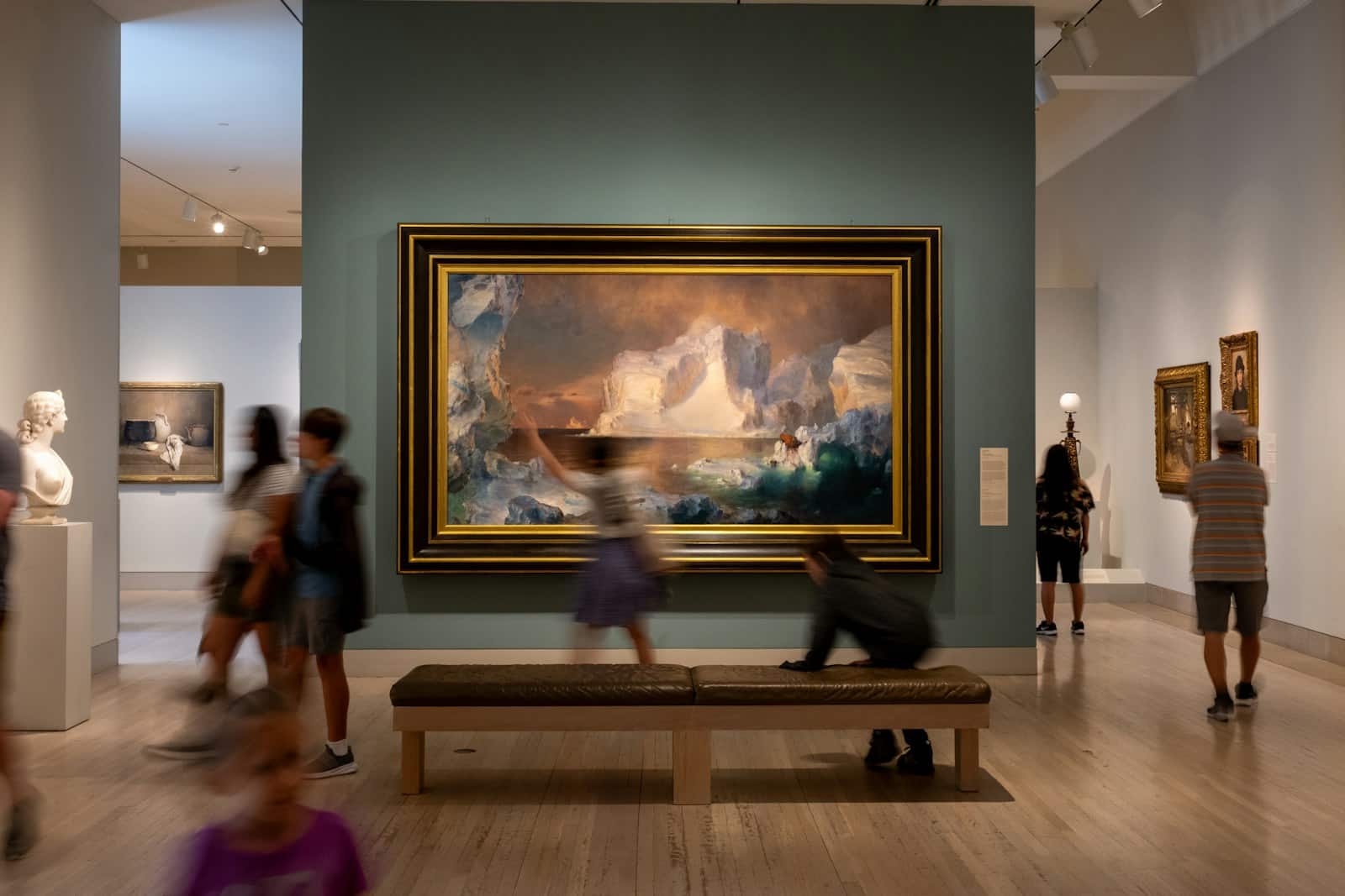 Como você acha que as habilidades em diferentes formas de arte podem se complementar e influenciar o trabalho de um artista?