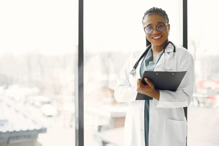 Enamed 2026 altera critérios de habilitação para estudantes de Medicina