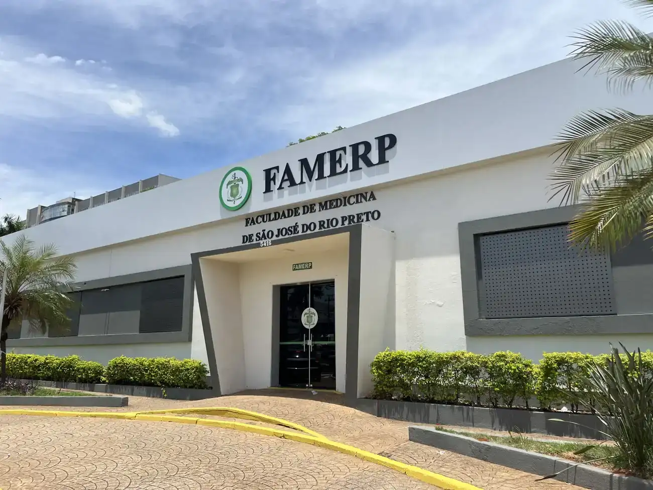 Vestibular Famerp 2027 abre pedidos de redução de taxa de inscrição